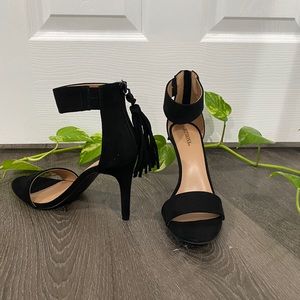 SUEDE HEELS- new